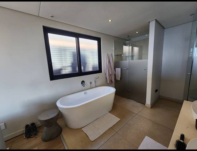 5 BEDROOM HOUSE FOR SALE IN SIBAYA PRECINCT